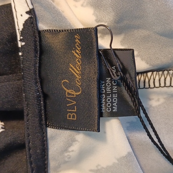 NEW! BLVD Collection black/white dress with side cut outs 5416 - Picture 8 of 12